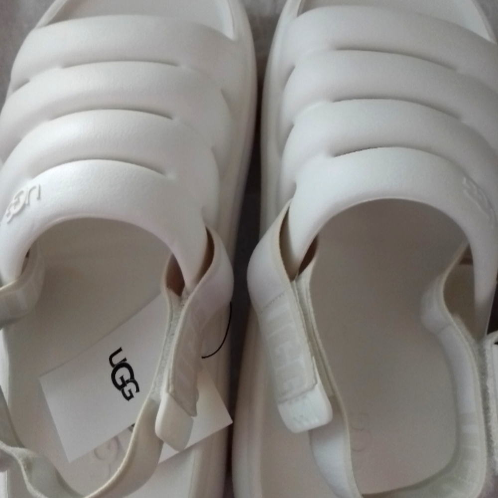 UGG sandal